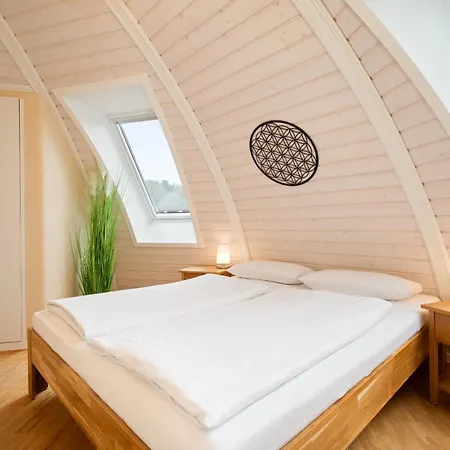 펜션 Kugelhaus Nordlichter - Skandinavischer Rueckzugsort In Runder Form Am Tollensesee Penzlin