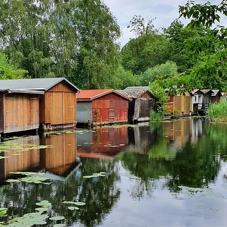 Kugelhaus Nordlichter - Skandinavischer Rueckzugsort In Runder Form Am Tollensesee Wustrow (Penzlin)
